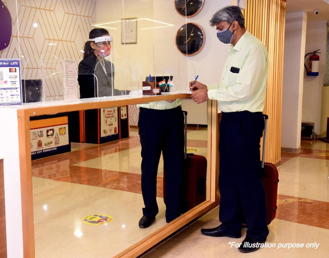 Oyo Flagship 62980 Shiva Residency Hotel Garhi Harsaru Екстериор снимка